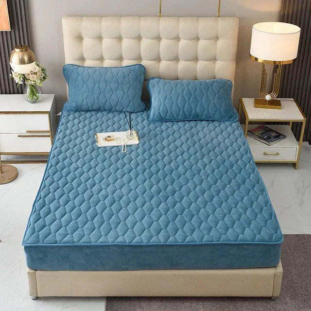 Premium Quilted Waterproof Mattress Protector – Double Bed (Zink)